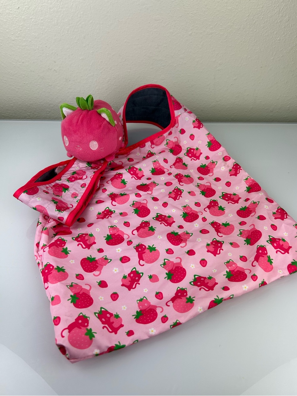 Tee Turtle Strawberry Cat Reusable Tote Shopping Bag with Plush Shoulder Toy